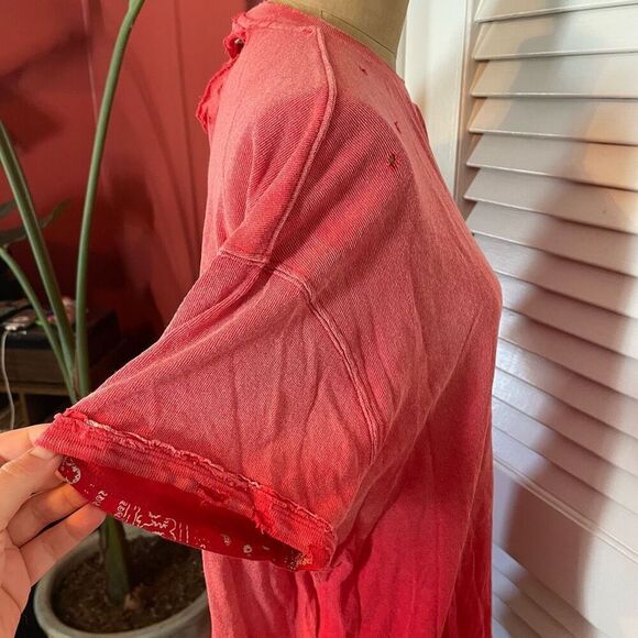 WE THE FREE | distressed rubi tee in red hombre S - Picture 9 of 11